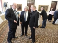 Pałac Prezydencki – kuluarowe podsumowanie uroczystości wręczenia certyfikatów (od lewej: prof. Andrzej M. Wyrwa, Henryk Krystek, ks. Marek Rerek).